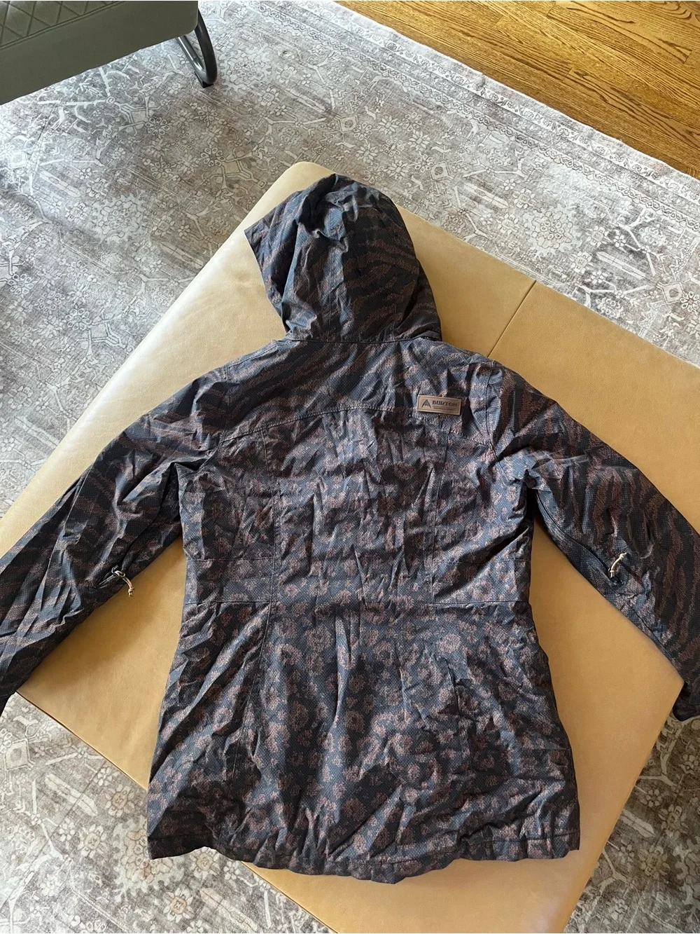Burton Women's Hooded Ski/Snowboard Jacket in Black and Brown Print